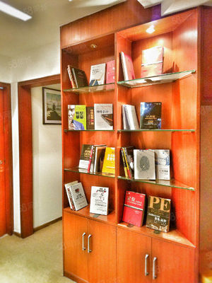 福田CBD星巴克風圖書公寓單間出租 崗廈地鐵口的青年生活新選擇